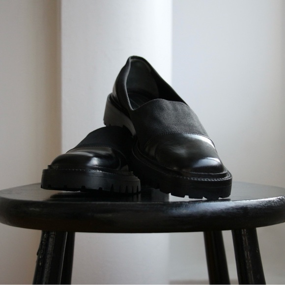 1990-00’s Joan & David Chunky Square Toe Slip-On Shoe - Picture 2 of 8